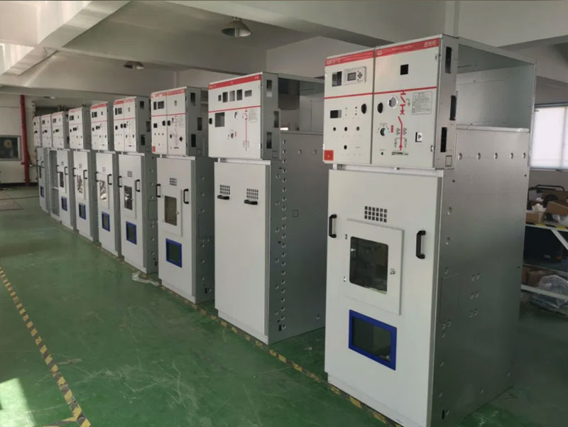 Fixed metal-enclosed switchgear