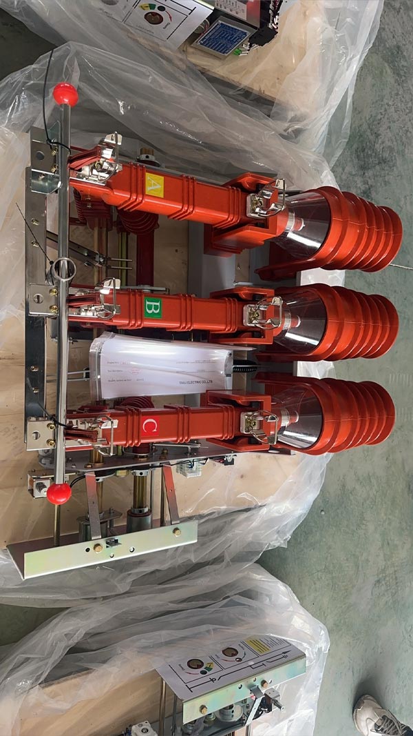 Indoor vacuum load switch